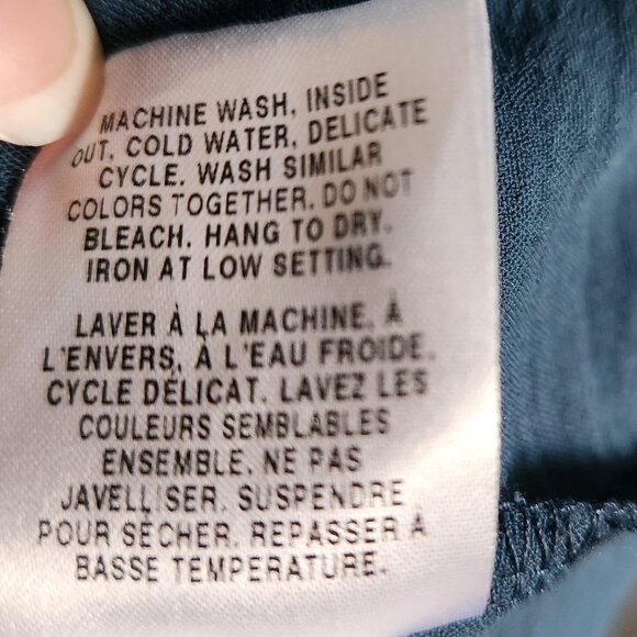 Women's Blue Blouse, short sleeve, with 2 front buttons, Size 1X, Penningtons - Picture 4 of 4